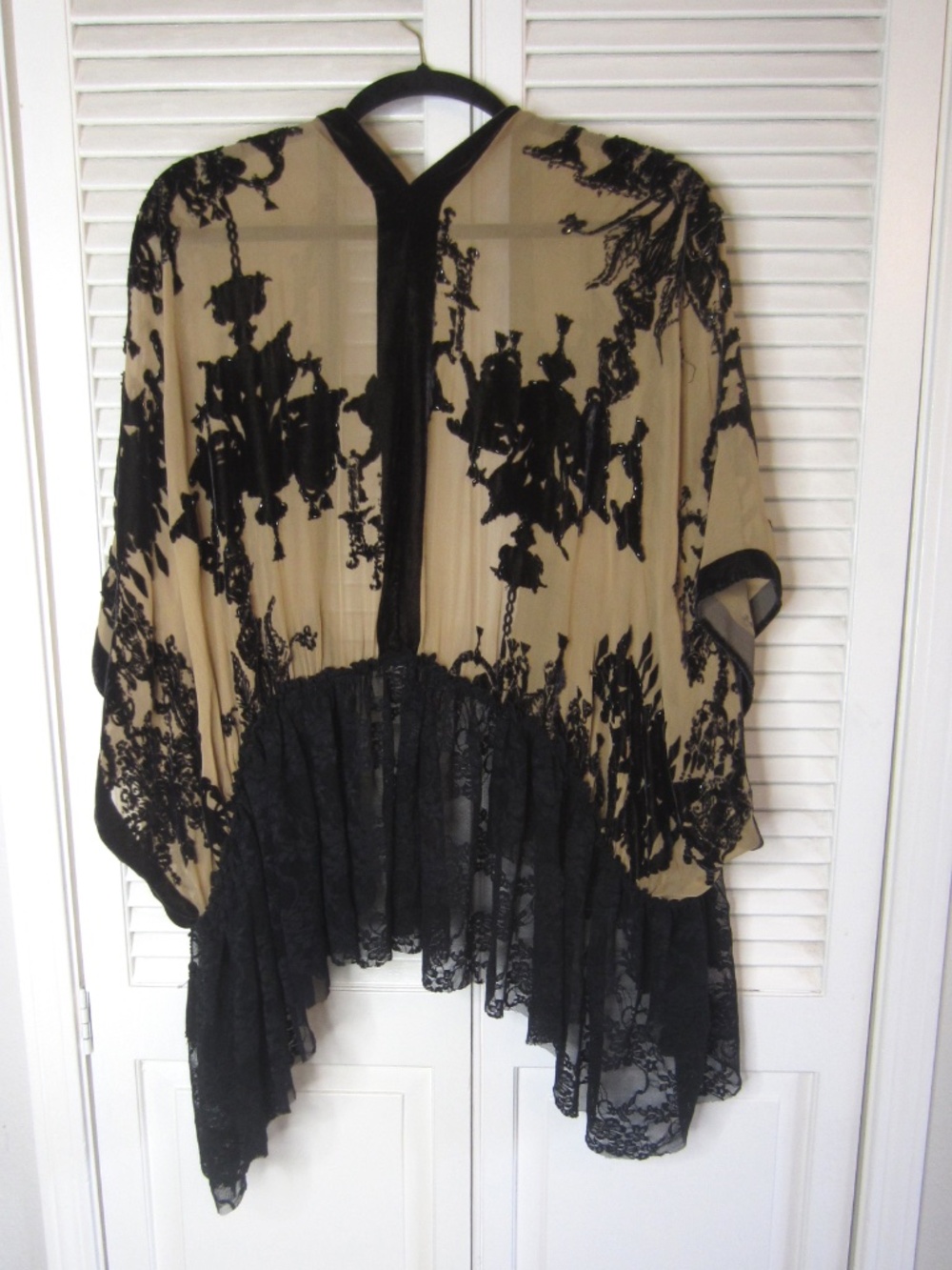 Vintage Rose Velvet lace beaded tan and black kimono - one size - Picture 4 of 6